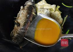 一上桌食欲大开~酸汤鲫鱼滑牛肉的做法图解4