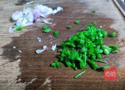 蚬肉炒蛋的做法图解2