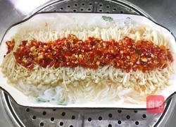 剁椒金针菇蒸粉丝的做法图解6