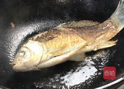 白萝卜鲫鱼汤的做法图解8