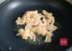 口蘑香煎鸡胸肉的做法图解7