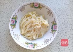 猪肉汤面的做法图解7