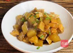 Illustration of how to make lotus root stewed radish 10