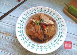 家常豆腐炖鱼的做法图解1