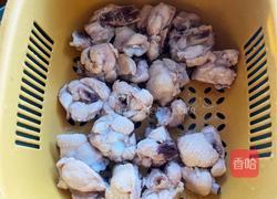 大盘鸡焖花卷的做法图解2