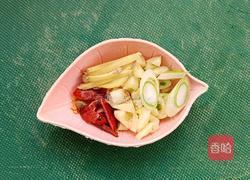 醋溜白菜的做法图解1