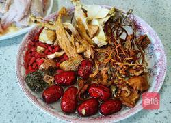 七彩菌煲鸡汤的做法图解3