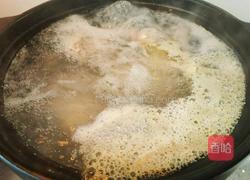 七彩菌煲鸡汤的做法图解7