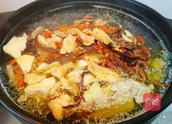 七彩菌煲鸡汤的做法图解9