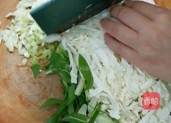 白菜素馅水饺的做法图解2