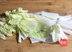 白菜炖粉条的做法图解3