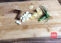 红烧肉炖莲藕的做法图解4