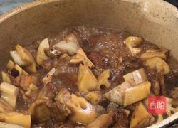 红烧肉炖莲藕的做法图解9