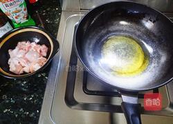 酱香鸡腿香菇焖土豆的做法图解3