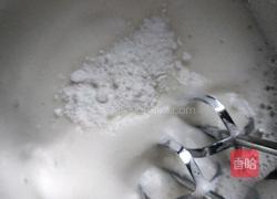 抹茶奶油蛋糕卷的做法图解5