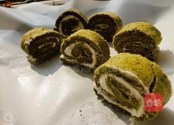 抹茶奶油蛋糕卷的做法图解12