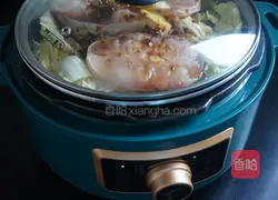 Illustration of how to cook herring with cabbage 10