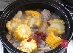 山药玉米脊骨汤的做法图解9