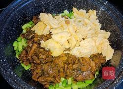 蒜苔鸡蛋炒外婆菜的做法图解7