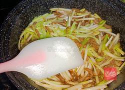 肉丝炒韭黄的做法图解5