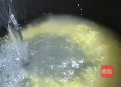 Illustration of how to make pig blood millet porridge 3