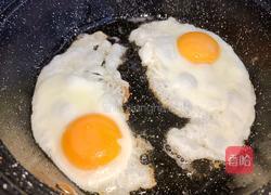 菠菜肉丸鸡蛋面的做法图解2