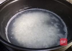 皮蛋青菜粥的做法图解3