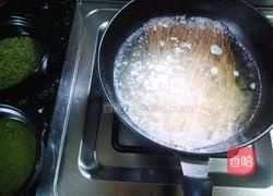 暖胃鸡汤面的做法图解4