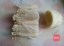 金针菇炒鸡蛋的做法图解2