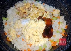 芹菜胡萝卜蛋炒饭的做法图解6
