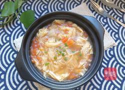 砂锅番茄白菜汤的做法图解1