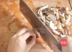 香菇烧豆腐的做法图解1