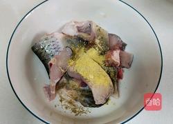 砂锅焗草鱼的做法图解1