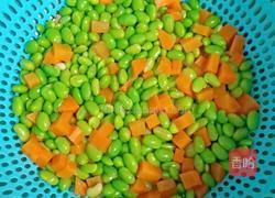 香肠炒毛豆米的做法图解4