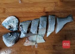 萝卜丝鱼汤的做法图解2