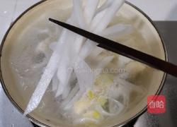 萝卜丝鱼汤的做法图解7
