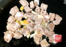 茶树菇烧排骨的做法图解6