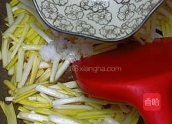 蒜黄炒鱿鱼须的做法图解12