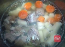 山药胡萝卜排骨汤的做法图解7
