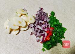 肉沫粉丝煲的做法图解2