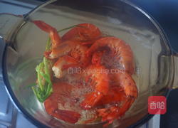 啤酒柠檬草虾的做法图解4