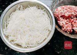 萝卜肉馅包子的做法图解2