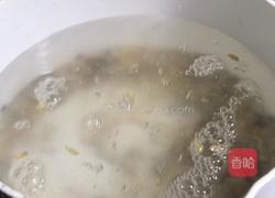 莲藕杂粮粥的做法图解2