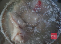 酒酿蹄髈的做法图解2