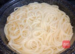 甄选番茄烩肉酱意面的做法图解4