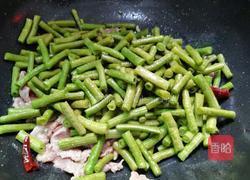 豇豆炒肉片的做法图解10