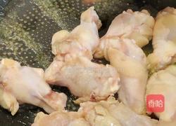 土豆焖翅根的做法图解2