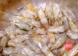 干炸虾头的做法图解1