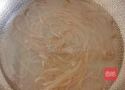 山药粉丝胡萝卜炒甘蓝的做法图解4