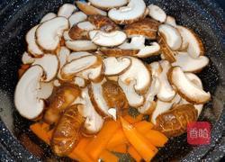 香菇炒鸡蛋的做法图解3